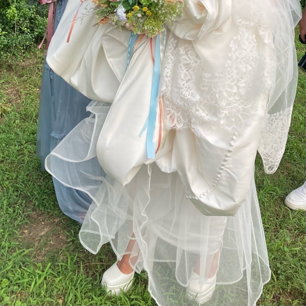 White platform high heels - Picture 8 of 10